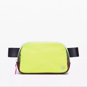 Lululemon Everywhere Belt Bag